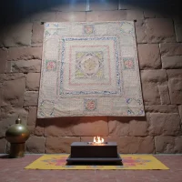 Kutsal geometri desenli manevi izolasyon örtü detayı.