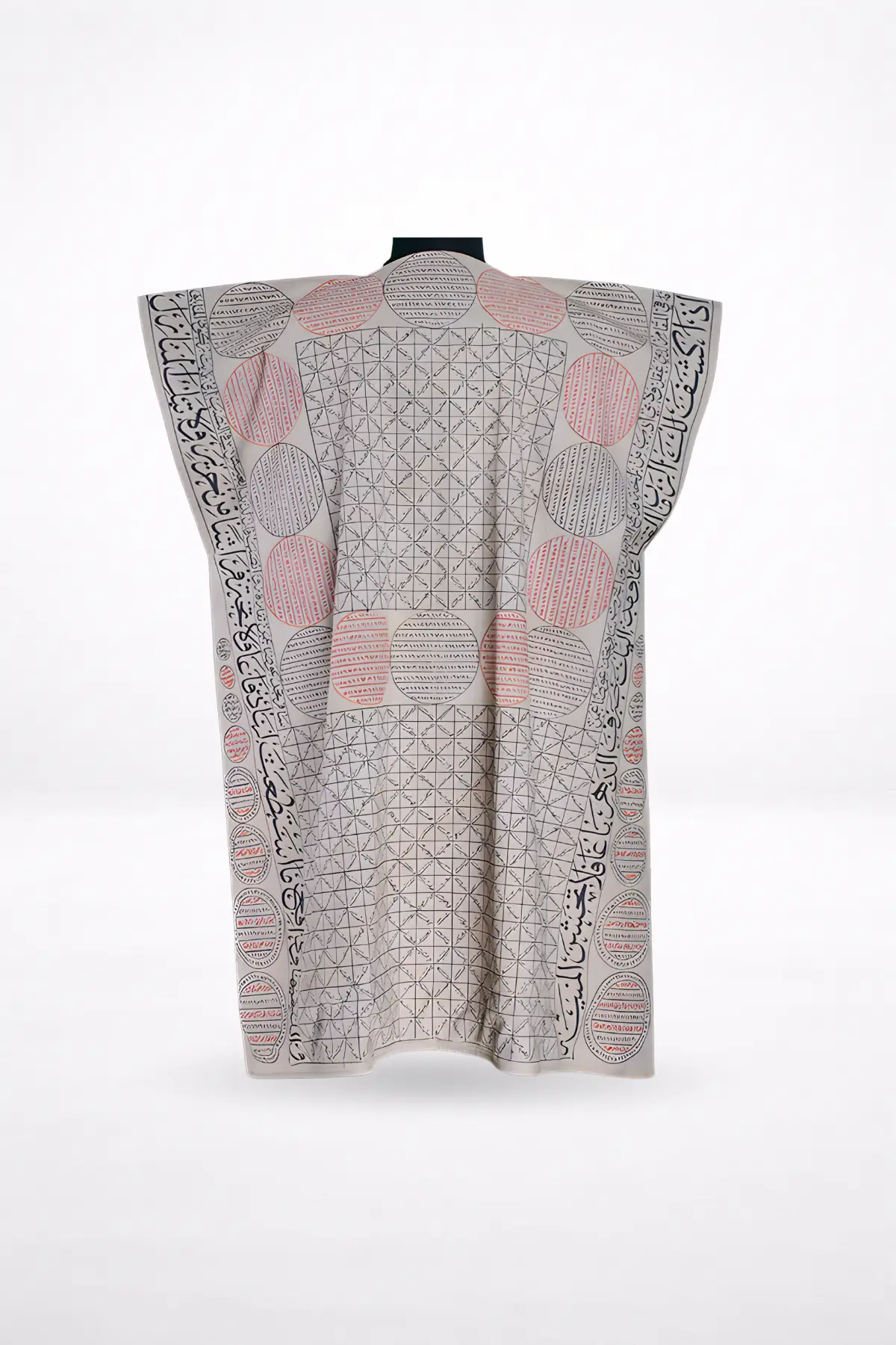 İnsanlar arasında sevilmek ve şirin görünmek için hazırlanan, üzeri muhabbet ayetleri işli tılsımlı gömlek.